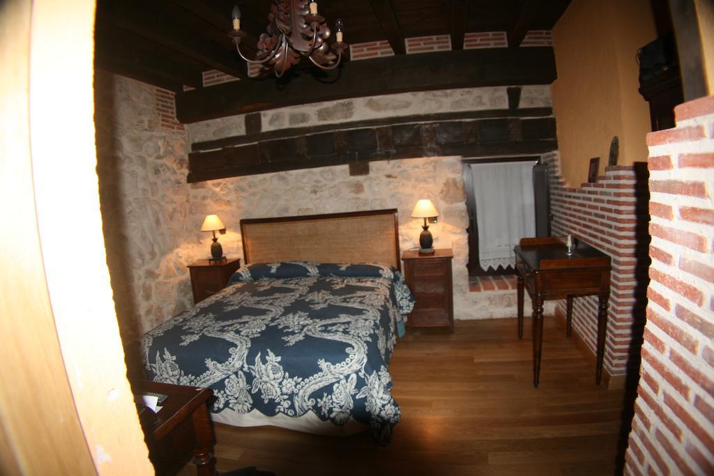 Pensjonat La Sinagoga Penaranda de Duero Pokój zdjęcie